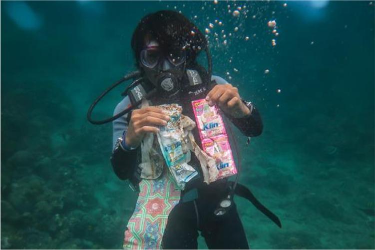 Sampah plastik memiliki waktu terurai yang berbeda-beda berdasarkan jenisnya.